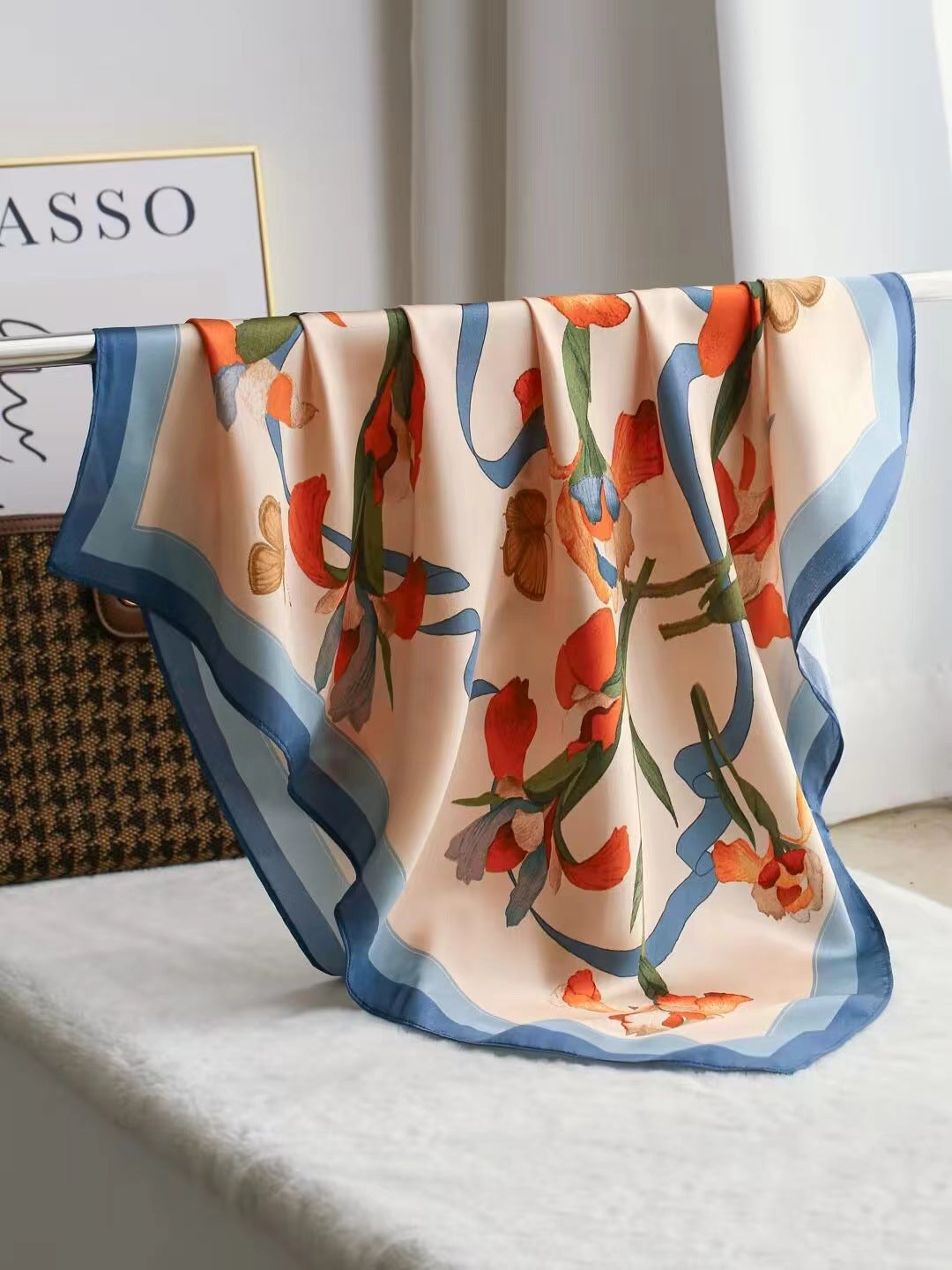 Intellektuelles elegantes leichtes Luxus-Geschenk Seidentuch kleines quadratisches Handtuch Seidenschal