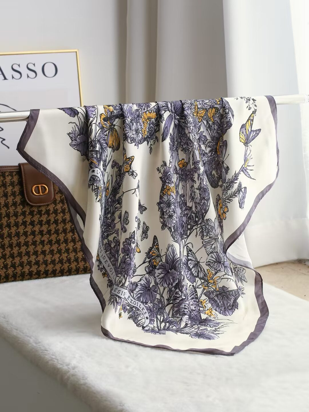 Intellektuelles elegantes leichtes Luxus-Geschenk Seidentuch kleines quadratisches Handtuch Seidenschal