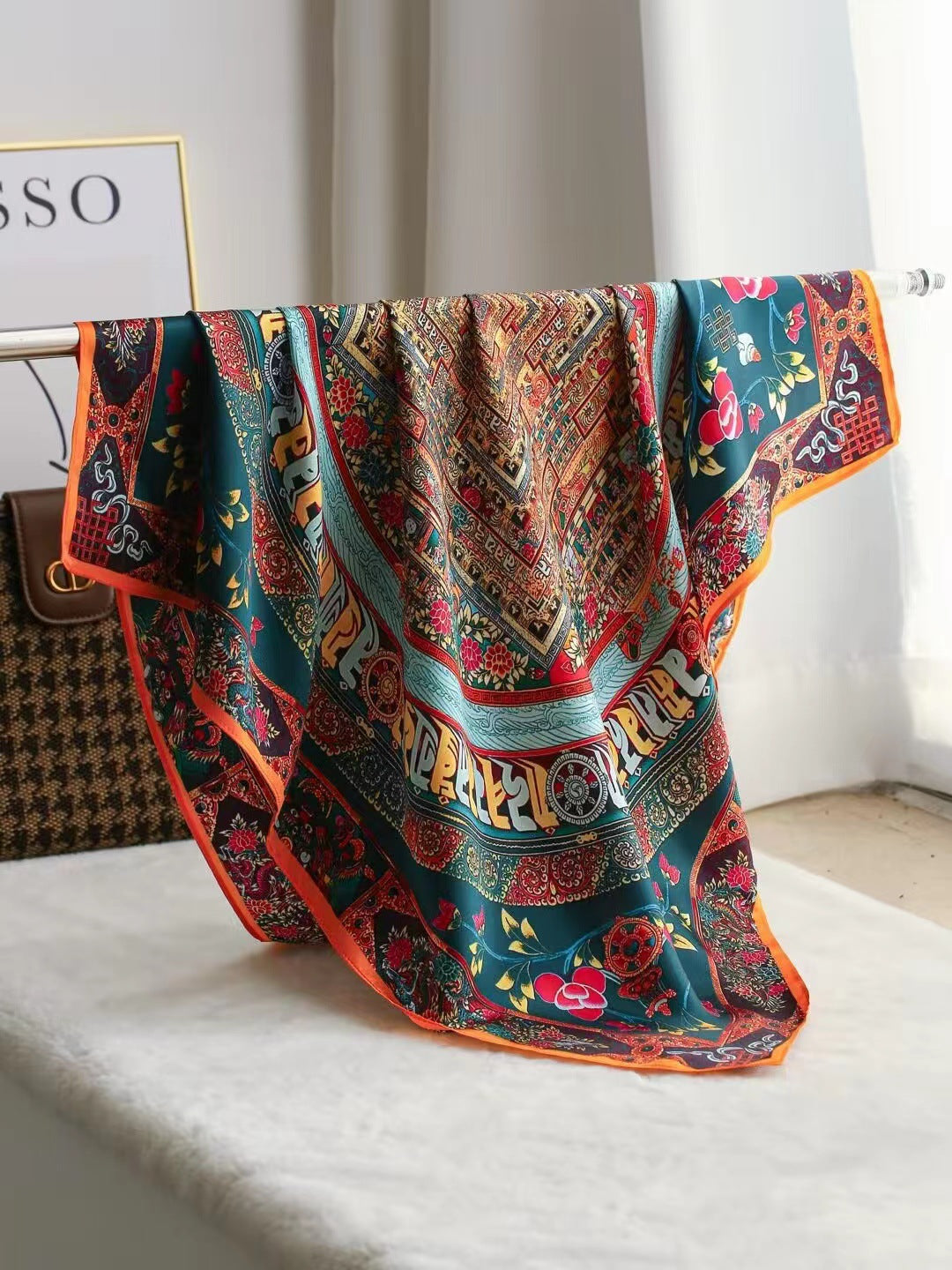 Intellektuelles elegantes leichtes Luxus-Geschenk Seidentuch kleines quadratisches Handtuch Seidenschal