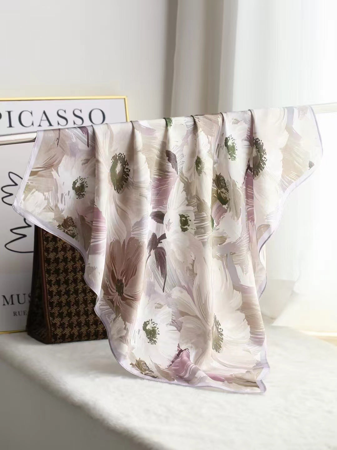 Intellektuelles elegantes leichtes Luxus-Geschenk Seidentuch kleines quadratisches Handtuch Seidenschal