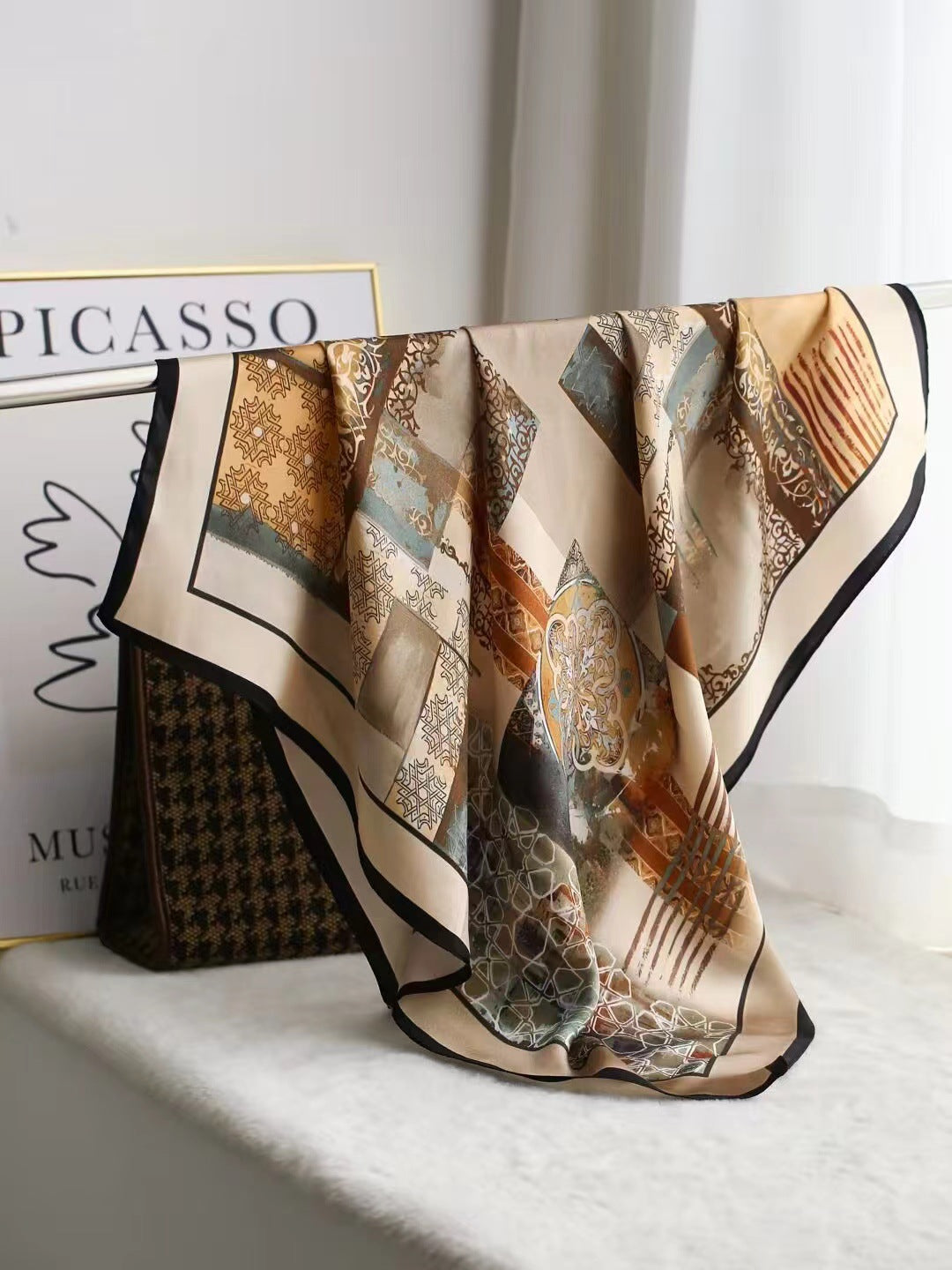 Intellektuelles elegantes leichtes Luxus-Geschenk Seidentuch kleines quadratisches Handtuch Seidenschal